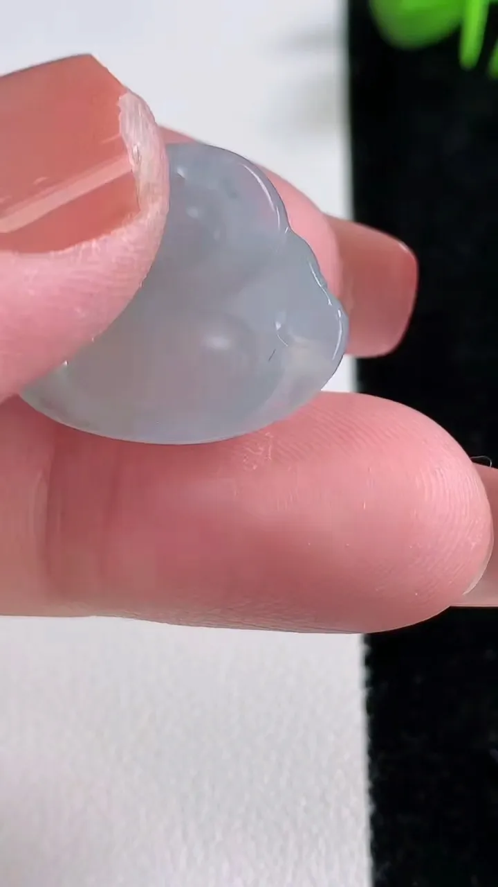 天然A货翡翠佛公吊坠，尺寸19.2-24.2-5.7，重量:4.20g
12月17日