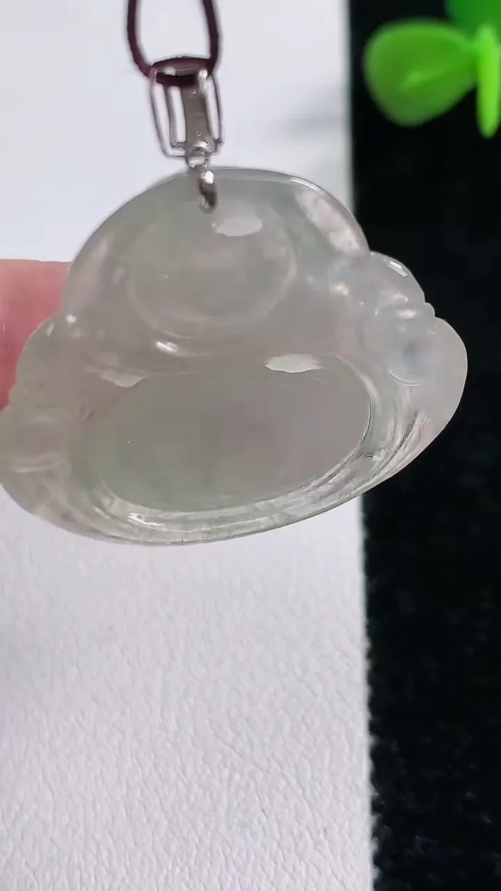 天然A货翡翠佛公吊坠，尺寸26-30.4-6，重:6.87g
12月17日