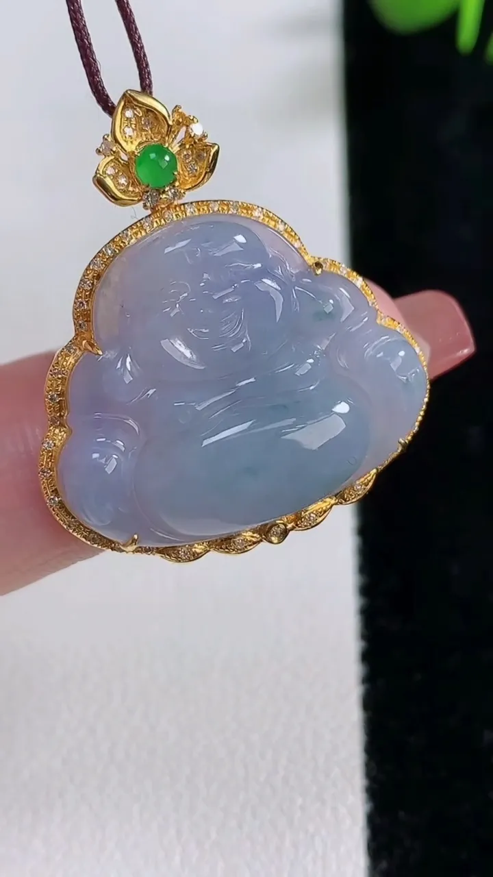 天然A货翡翠18K金紫罗兰佛公吊坠，尺寸29.7-26-7.6，裸石19.5-23.7重量:5.42g
12月17日