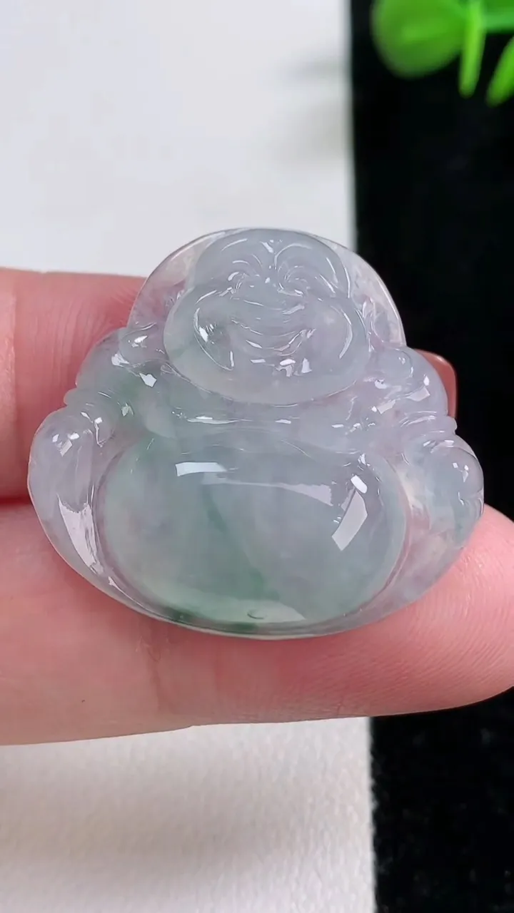 天然A货翡翠冰种飘花佛公吊坠，尺寸28-30.8-6.3，重量:8.28g
12月17日