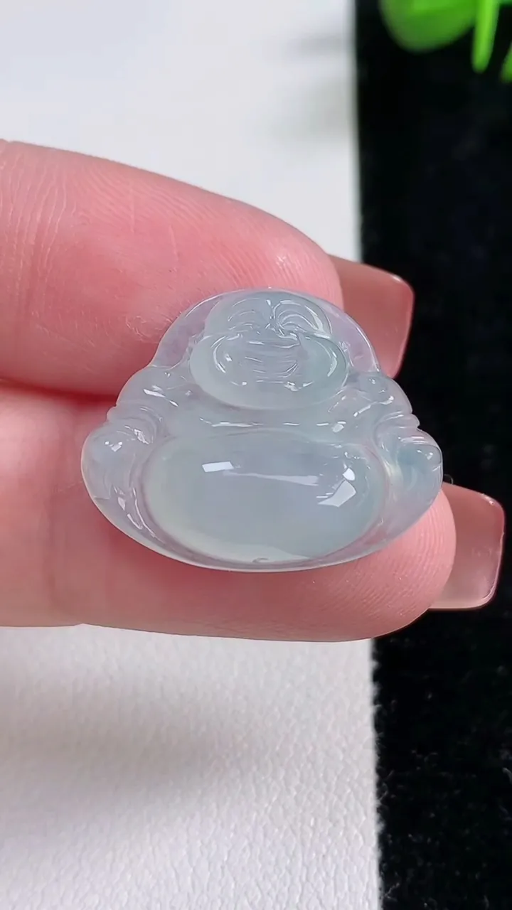 天然A货翡翠佛公吊坠，尺寸19.2-24.2-5.7，重量:4.20g
12月17日