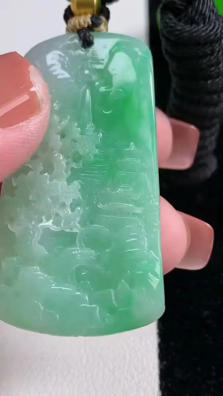 天然A货翡翠山水牌吊坠，尺寸48.2-26.4-8.3，重量:25.77g
12月17日