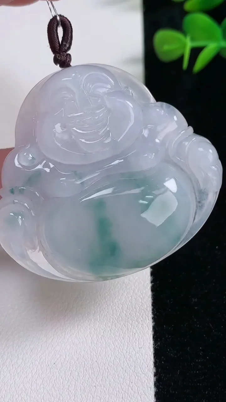 天然A货翡翠冰种飘花佛公吊坠，尺寸46.4-51-8.5，重量:29.57g
12月17日