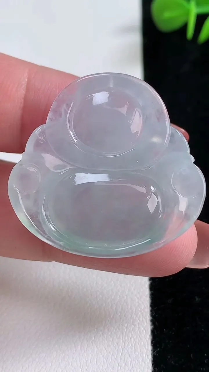 天然A货翡翠冰种飘花佛公吊坠，尺寸31.2-33-6，重量:9.93g
12月17日