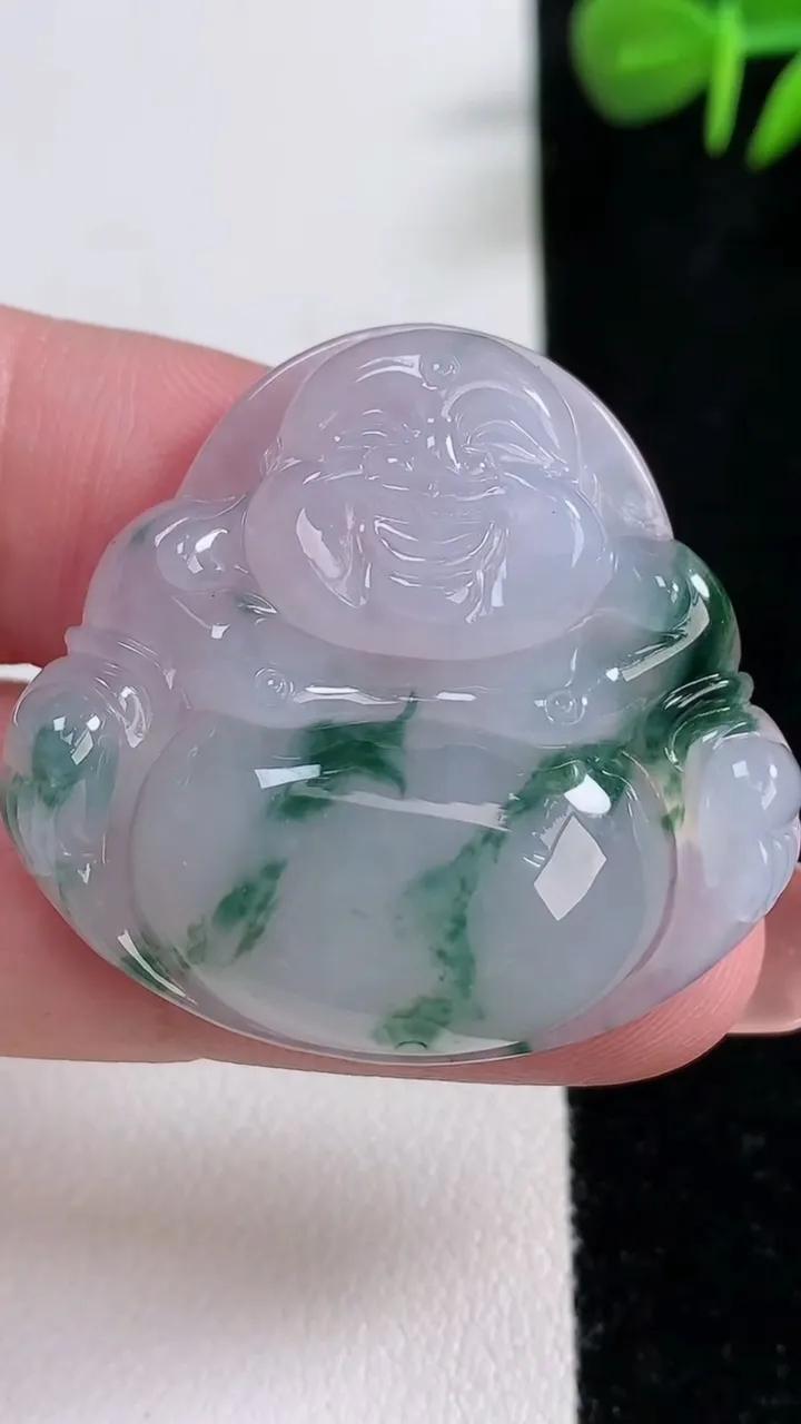 天然A货翡翠冰种飘花佛公吊坠，尺寸33-35.8-7，重量:13.80g
12月17日