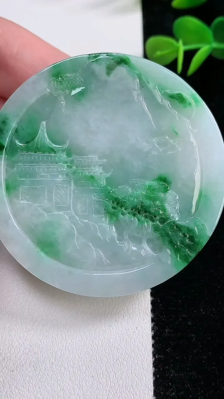 天然A货翡翠山水牌吊坠，尺寸57.5-14.5，重:104.79g
12月17日