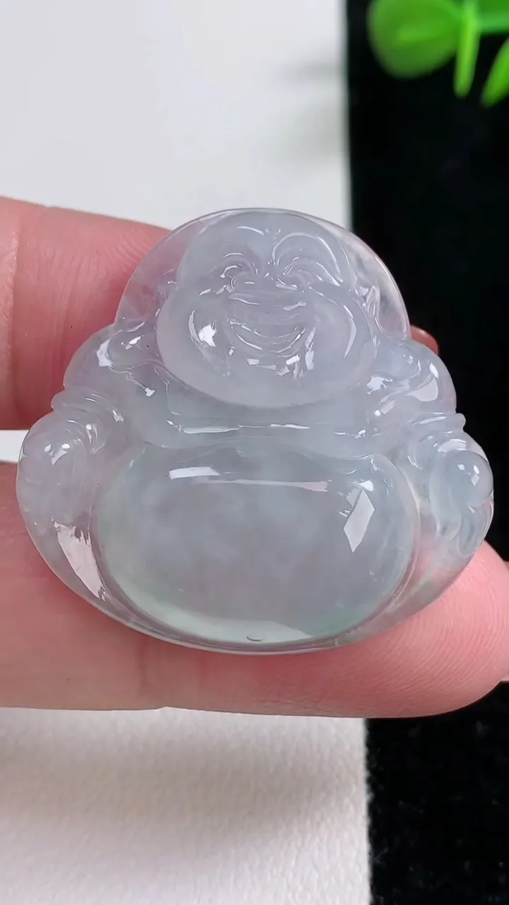 天然A货翡翠冰种飘花佛公吊坠，尺寸31.2-33-6，重量:9.93g
12月17日