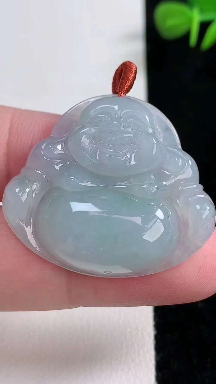 天然A货翡翠佛公吊坠，尺寸30.9-35.3-5.8，重量:9.17g
12月17日