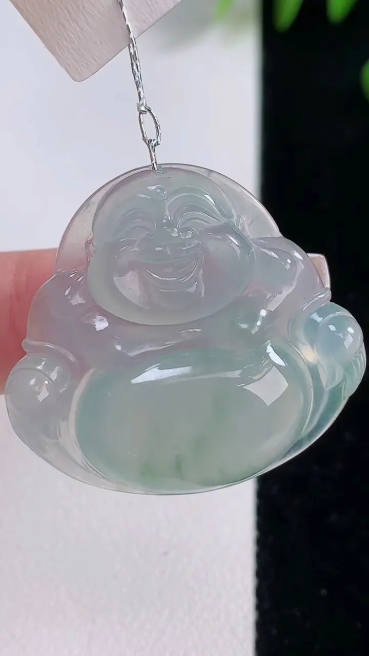 天然A货翡翠种飘花佛公吊坠，尺寸29-32-6，重量:8.63g
12月18日