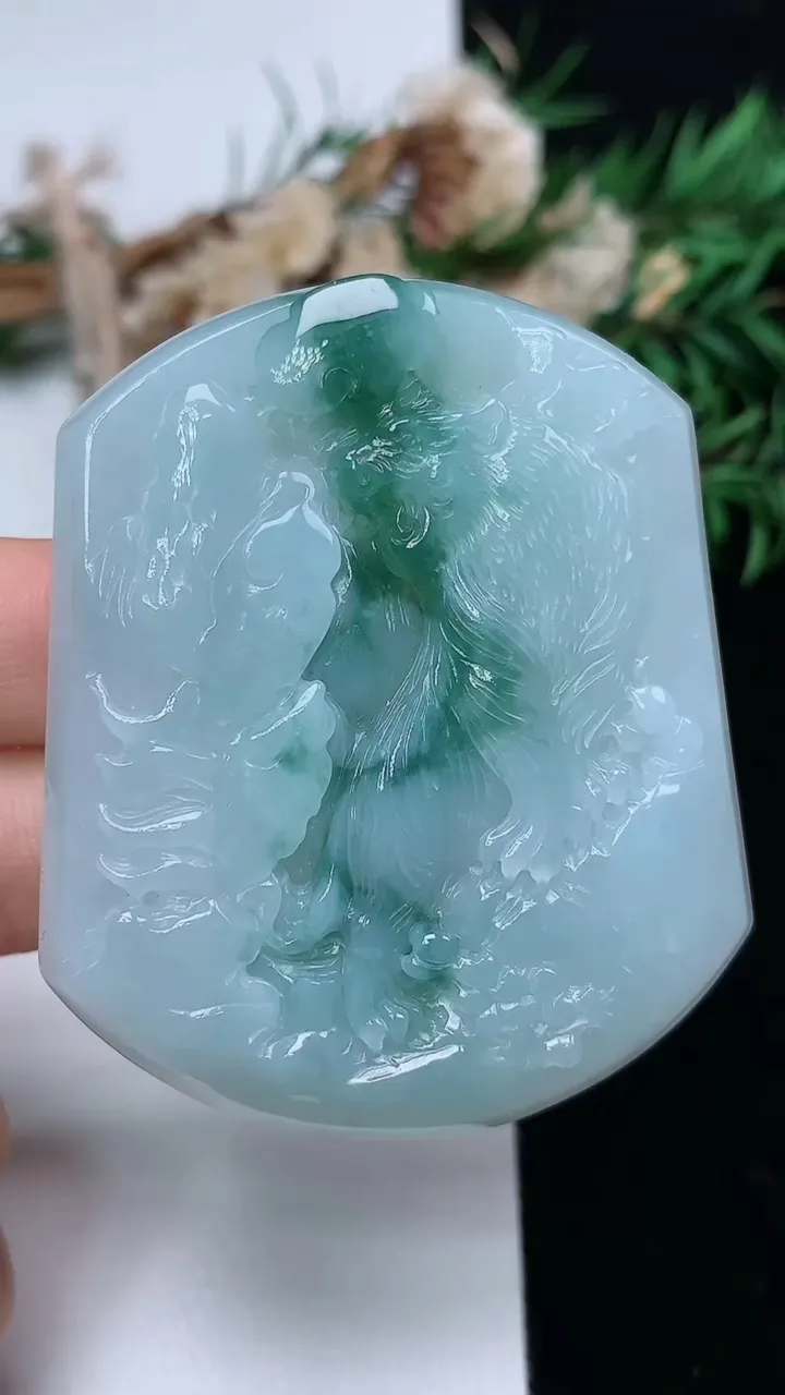 天然A货翡翠飘花生肖虎吊坠，尺寸53.9-44.9-6.3，重量:32.75g
12月18日