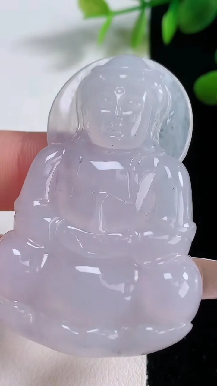 天然A货翡翠紫罗兰观音菩萨吊坠，尺寸55.7-37.2-5.8，重量:21.36g
12月18日