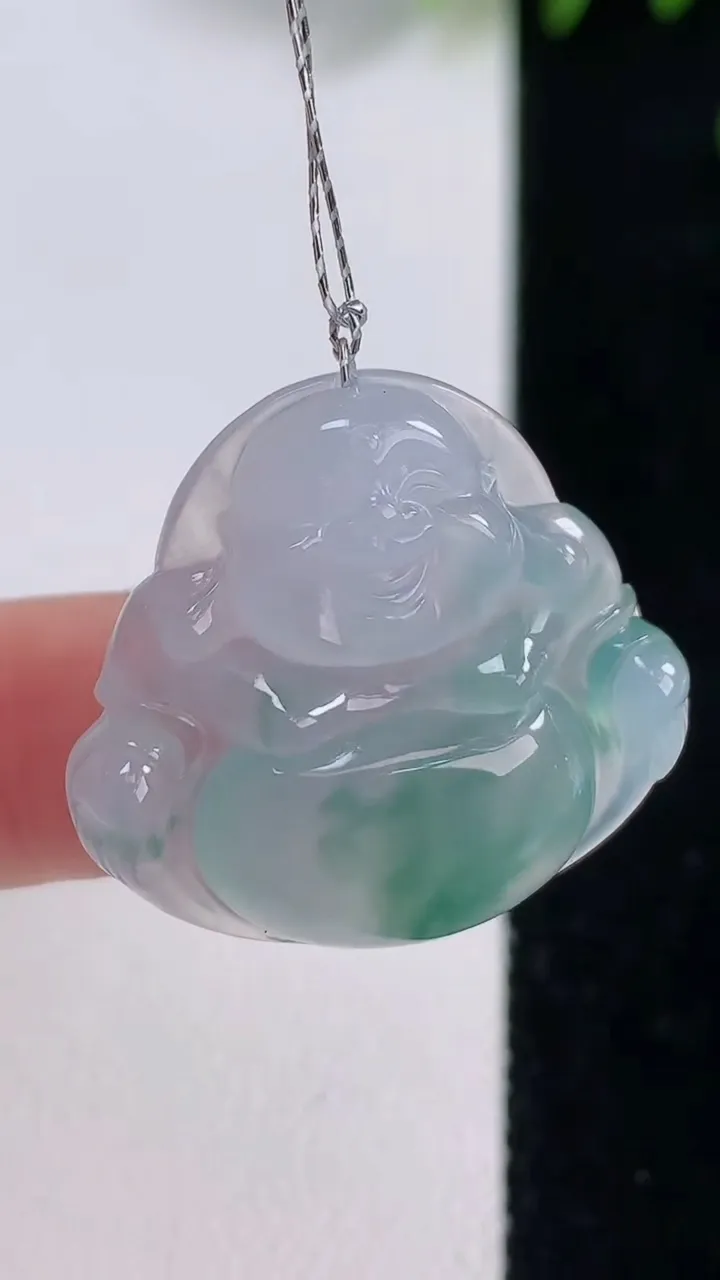 天然A货翡翠冰种飘花佛公吊坠，尺寸25.2-27-5.9，重量:6.23g
12月18日