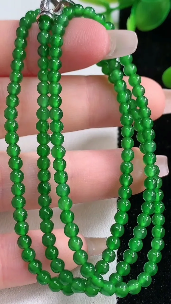 天然A货翡翠小米珠项链，尺寸3.4-151颗，重量:11.77g12月18日
工厂直销收藏佳品,种好
