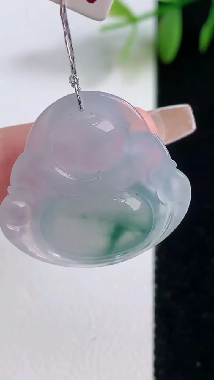 天然A货翡翠冰种飘花佛公吊坠，尺寸23.8-25.2-5.8，重量:5.37g
12月18日