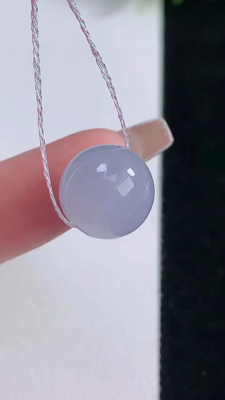 天然A货翡翠紫罗兰圆珠吊坠，尺寸11.7，重量:3.30g
12月18日