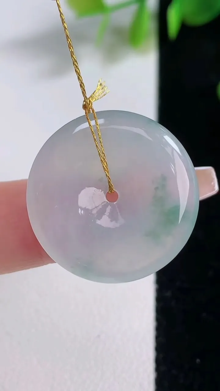 天然A货翡翠冰种飘花平安扣吊坠，尺寸24.2-4，重量:5.12g
12月18日