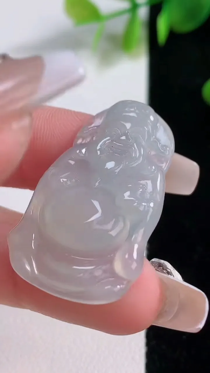 天然A货翡翠财神爷吊坠，尺寸34.6-20-4，重量:5.33g
12月18日