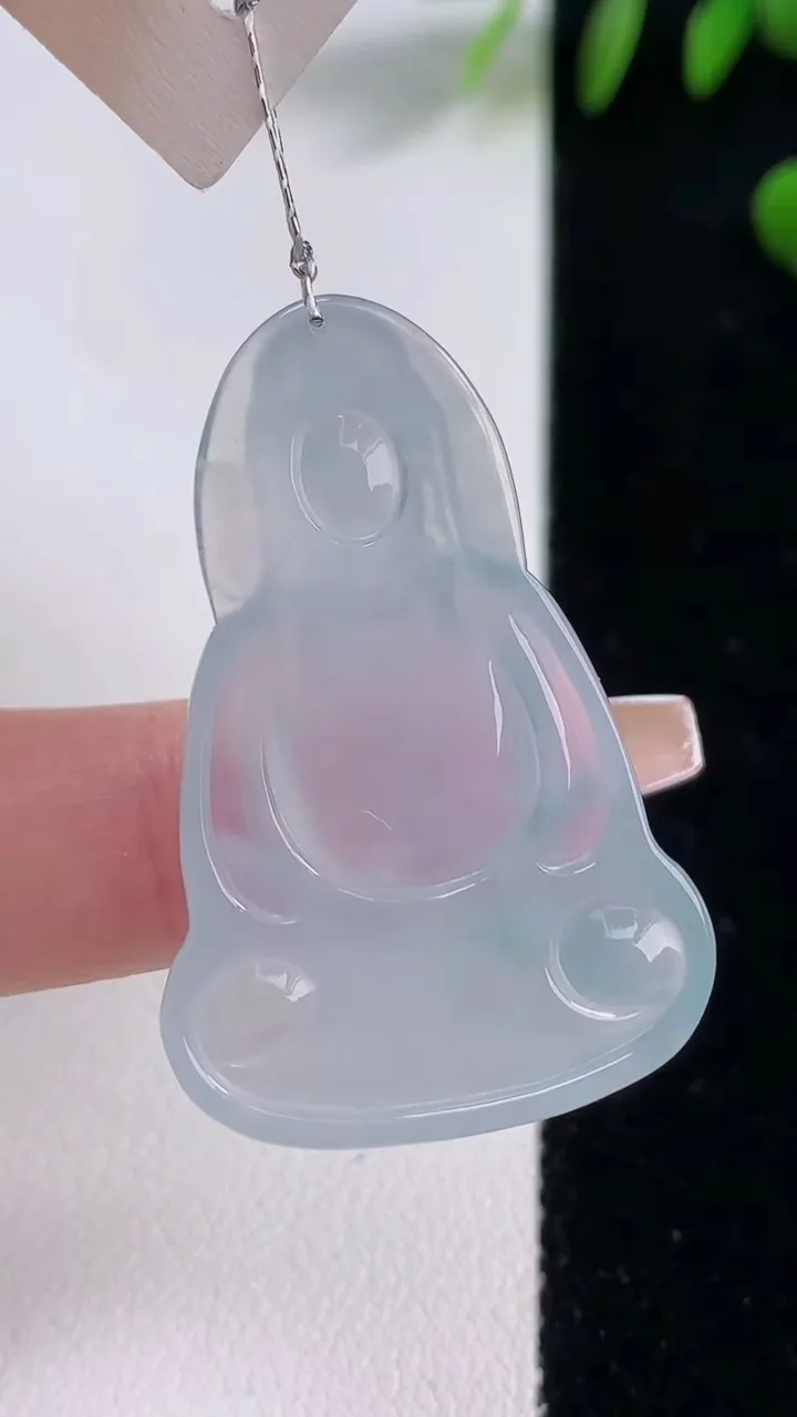 天然A货翡翠种飘花观音菩萨吊坠，尺寸39-25.7-5.4，重量:9.46g
12月18日