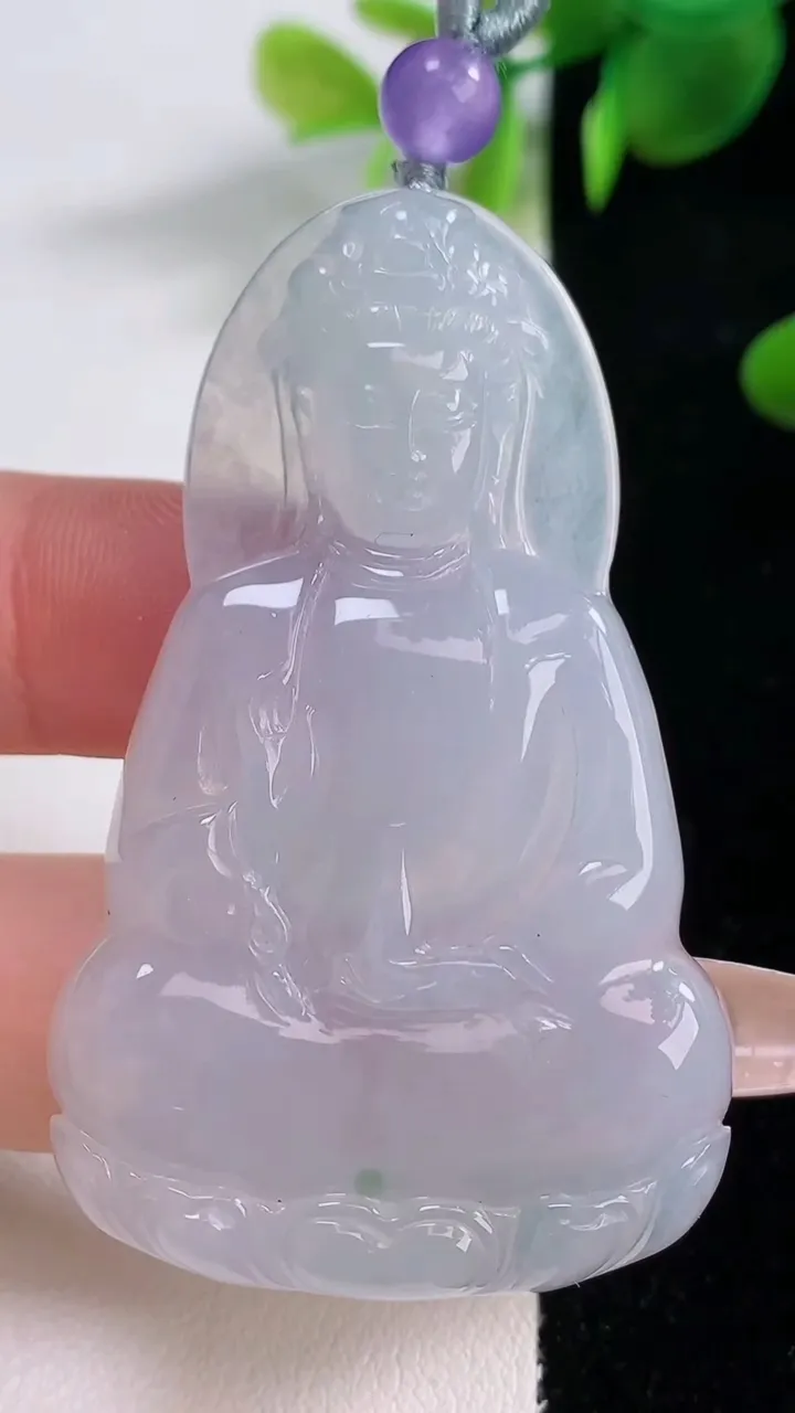 天然A货翡翠飘花观音菩萨吊坠，尺寸53.7-34.5-5.5，重量:20.15g
12月18日