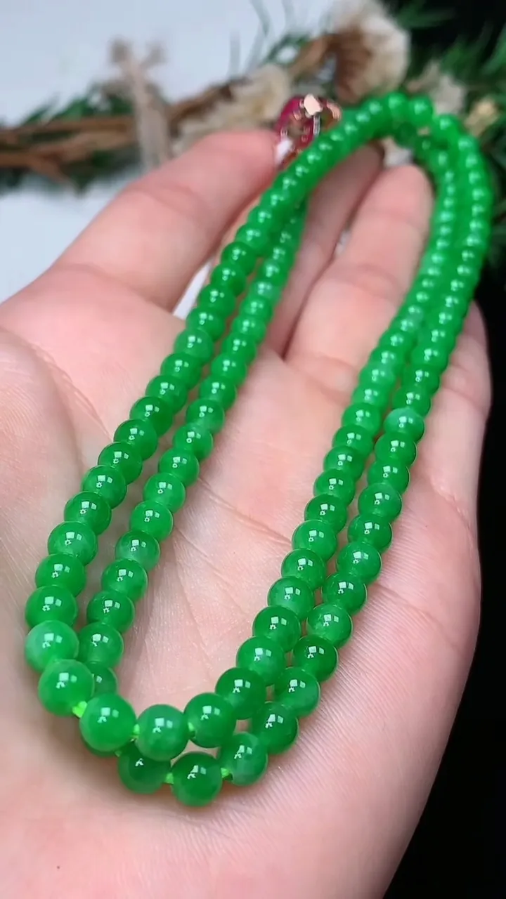 天然A货翡翠圆珠项链，尺寸5.1-122颗，重量:24.54g12月18日
工厂直销收藏佳品,种好水