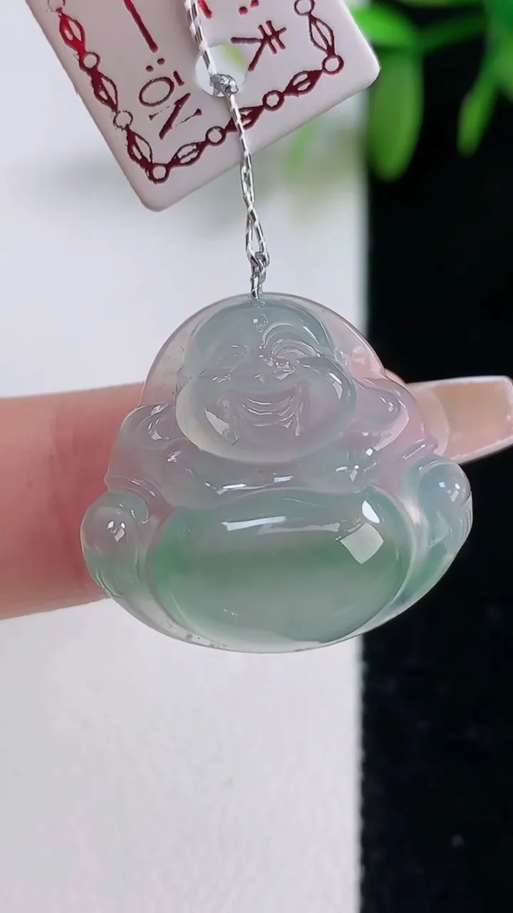 天然A货翡翠佛公吊坠，尺寸21-22.7-5.9，重量:4.44g
12月18日