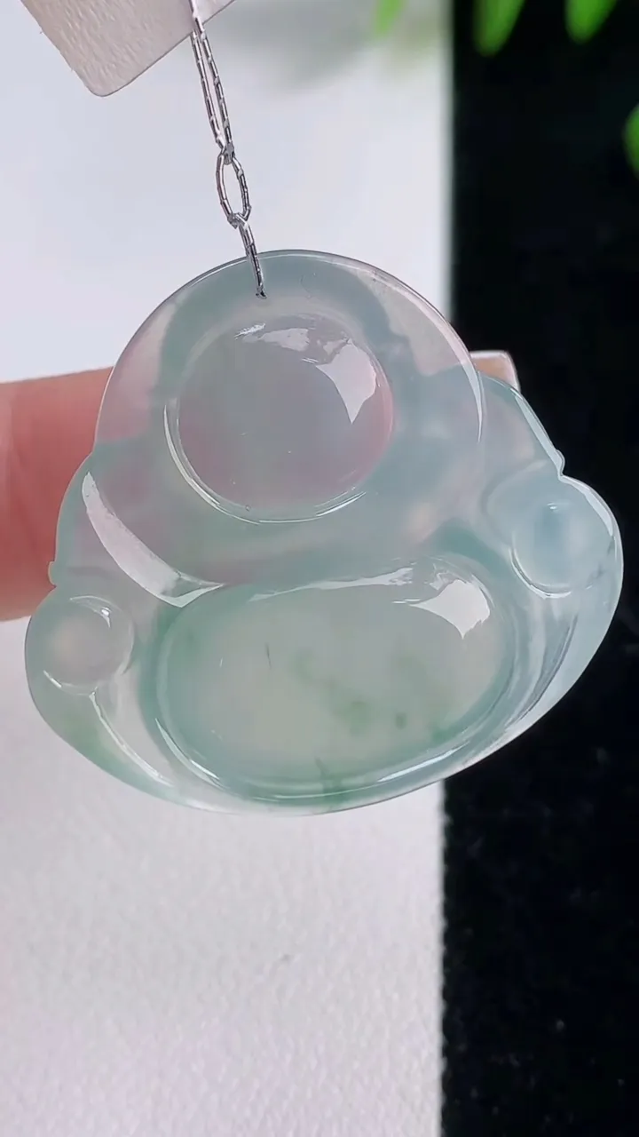 天然A货翡翠种飘花佛公吊坠，尺寸29-32-6，重量:8.63g
12月18日