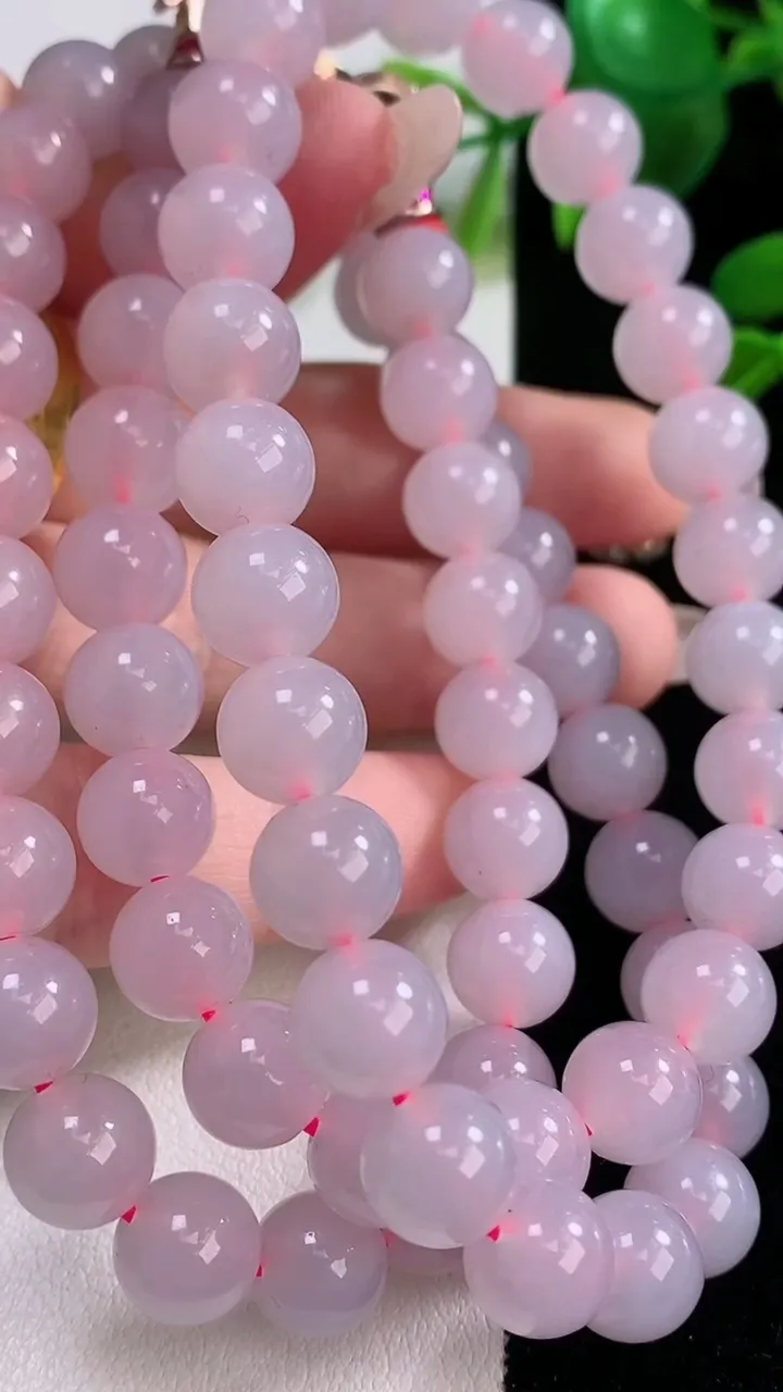 天然A货翡翠紫罗兰圆珠项链，尺寸8.8-70颗，重量:91.32g12月18日
工厂直销收藏佳品,种