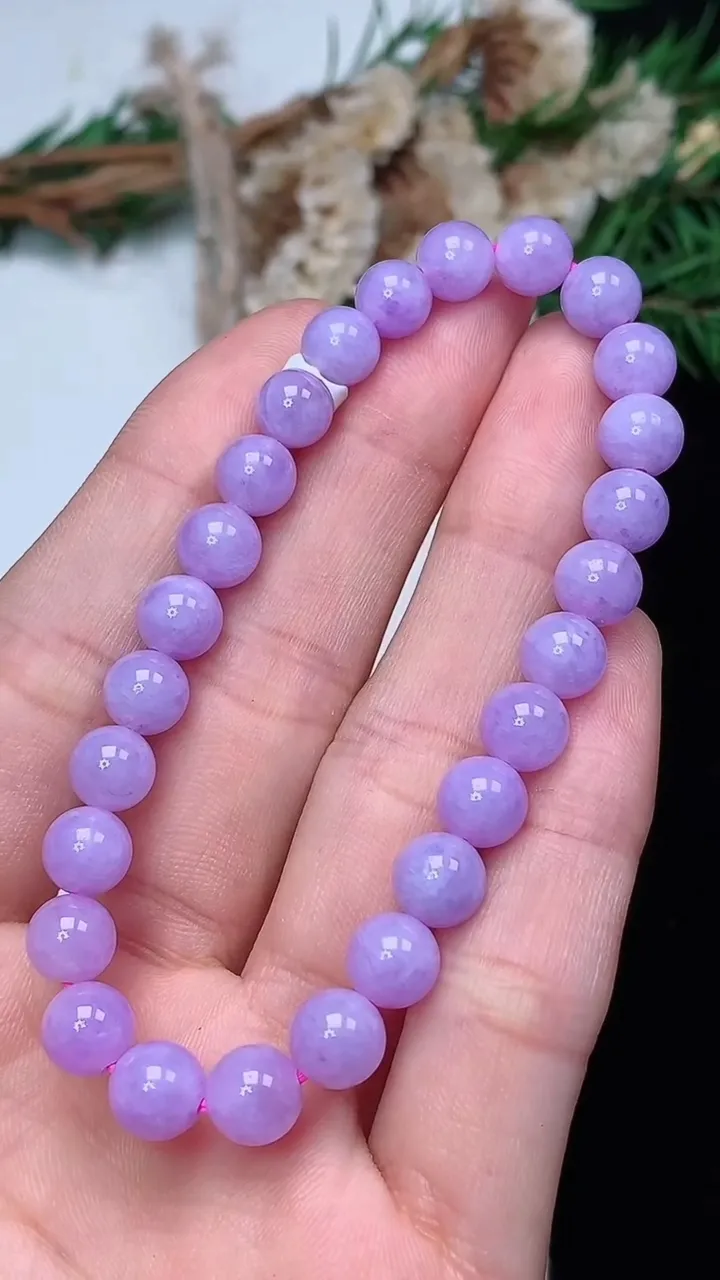 天然A货翡翠货紫罗兰圆珠手串，尺寸7.1-26颗，重量:14.47g12月18日
工厂直销收藏佳品,种好水足，色泽均匀，有种有色，上手高大气！