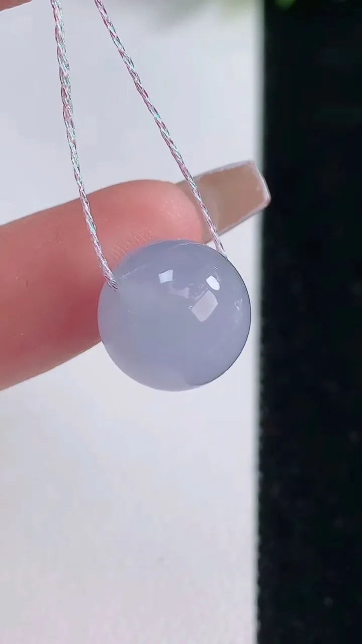 天然A货翡翠紫罗兰圆珠吊坠，尺寸11.7，重量:3.30g
12月18日