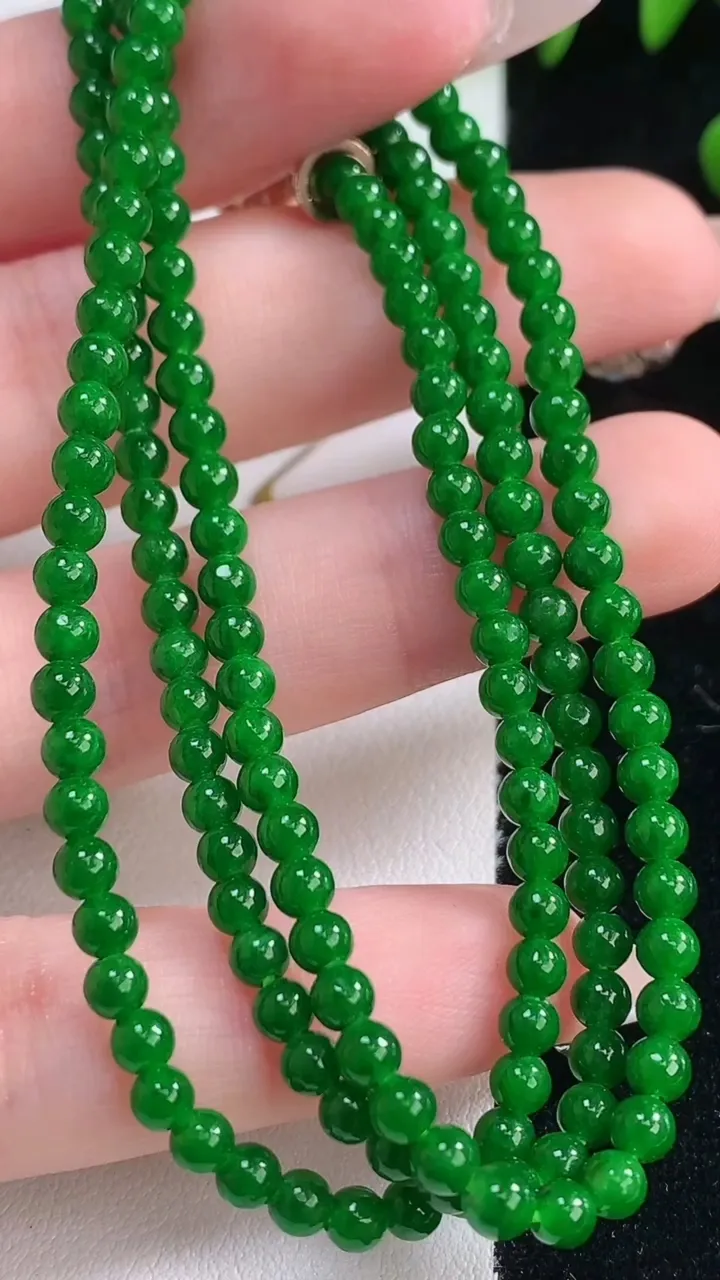 天然A货翡翠小米珠项链，尺寸4-164颗，重量:14.26g12月18日
工厂直销收藏佳品,种好水足