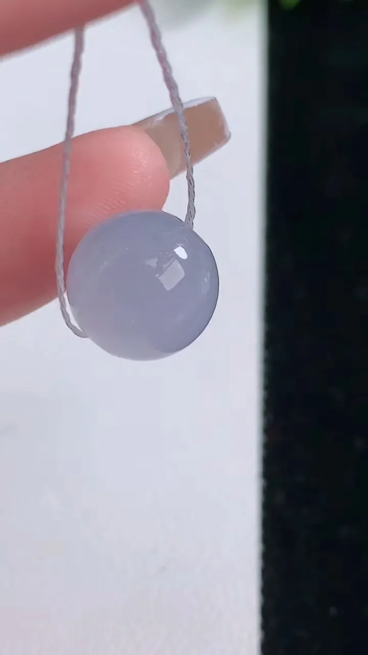 天然A货翡翠紫罗兰圆珠吊坠，尺寸11.7，重量:3.30g
12月18日