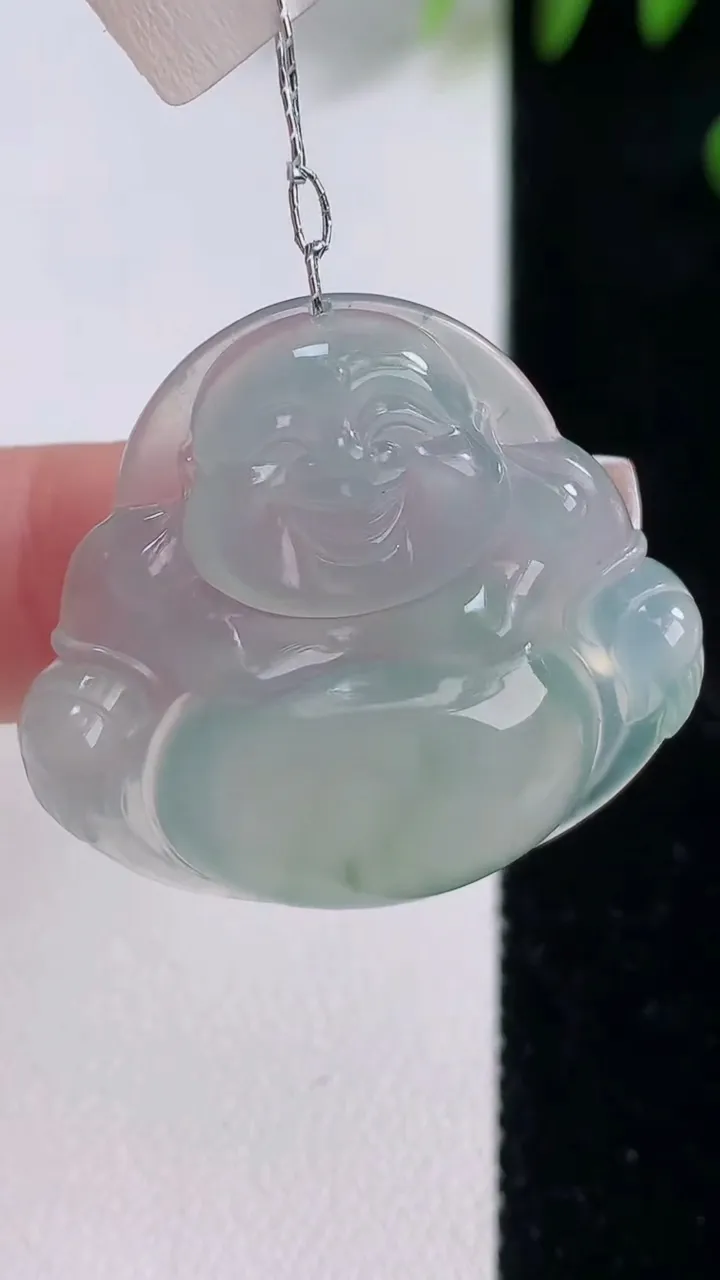 天然A货翡翠种飘花佛公吊坠，尺寸29-32-6，重量:8.63g
12月18日