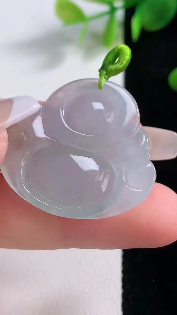 天然A货翡翠佛公吊坠，尺寸29-32.3-6.6，重量:9.10g
12月18日