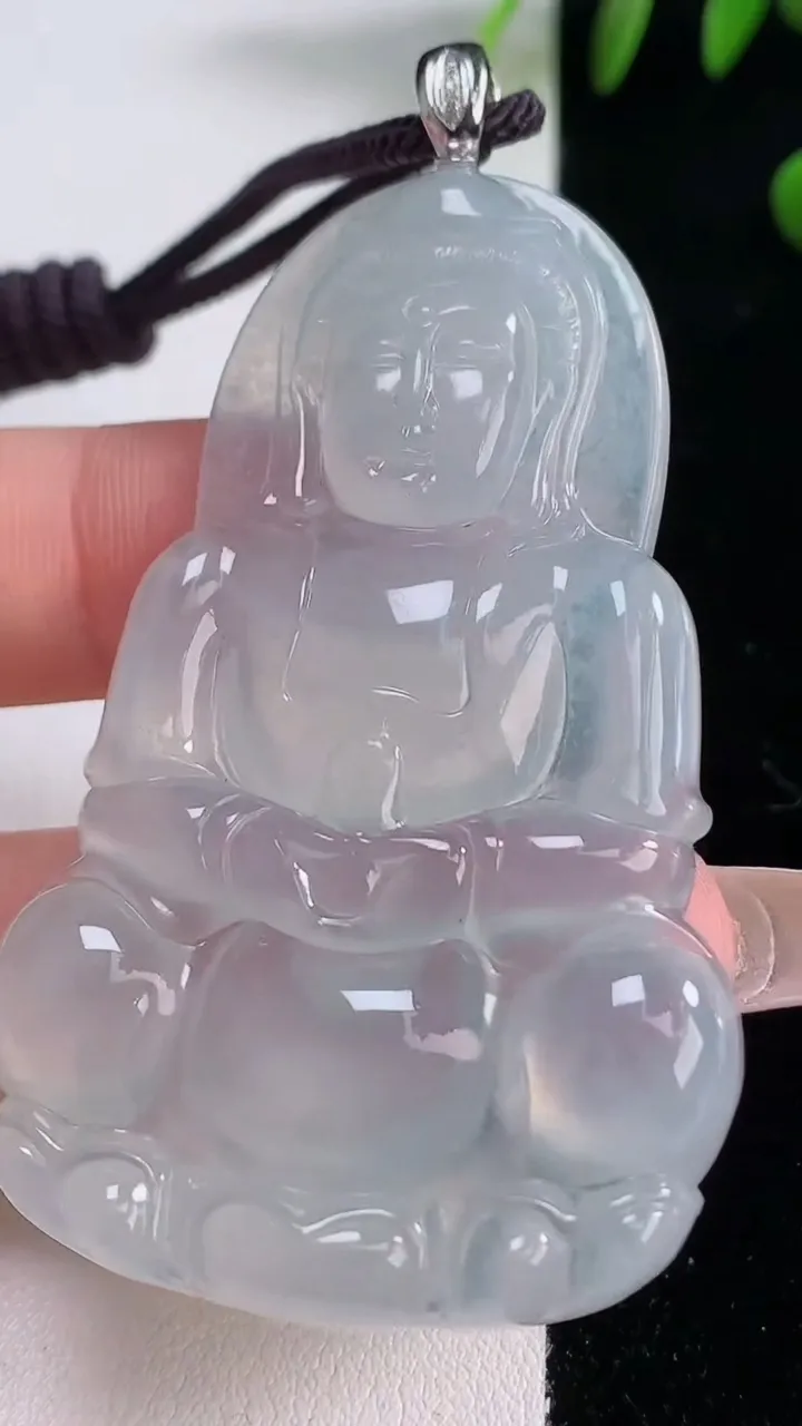 天然A货翡翠种白冰观音菩萨吊坠，尺寸59.5-37.4-5.5，重量:24.09g
12月18日
