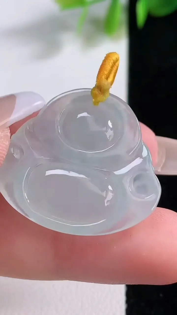 天然A货翡翠佛公吊坠，尺寸26.7-29.7-5.5，重量:6.64g
12月18日