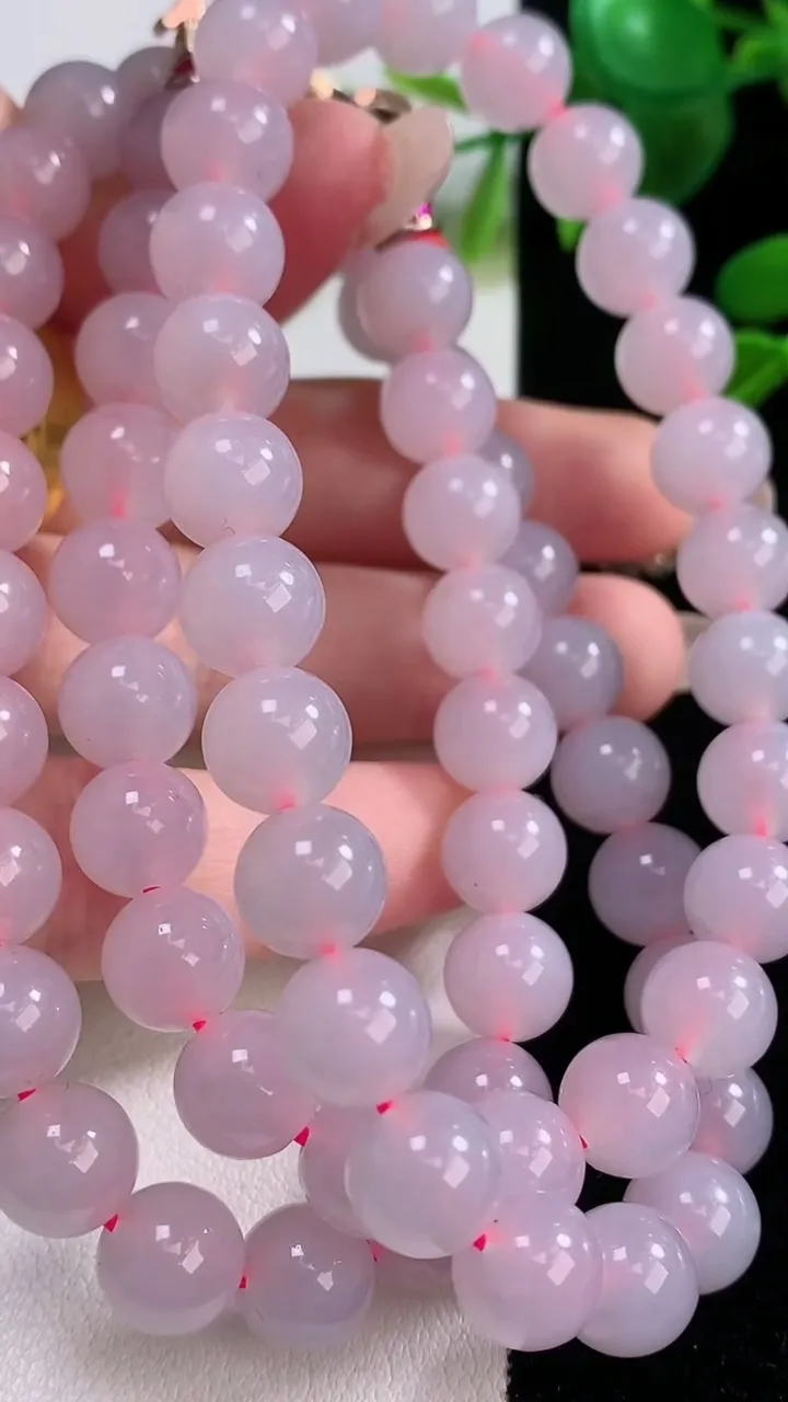 天然A货翡翠紫罗兰圆珠项链，尺寸8.8-70颗，重量:91.32g12月18日
工厂直销收藏佳品,种好水足，色泽均匀，有种有色，上手高大气！