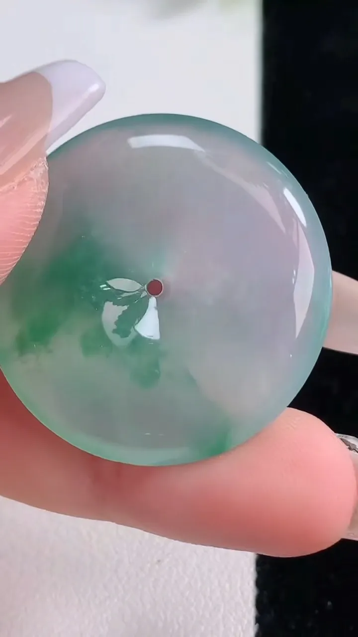 天然A货翡翠种飘花平安扣吊坠，尺寸32.2-5.7，重量:12.44g
12月18日