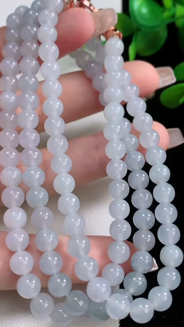 天然A货翡翠圆珠项链，尺寸6-108颗，重量:43.15g
12月18日