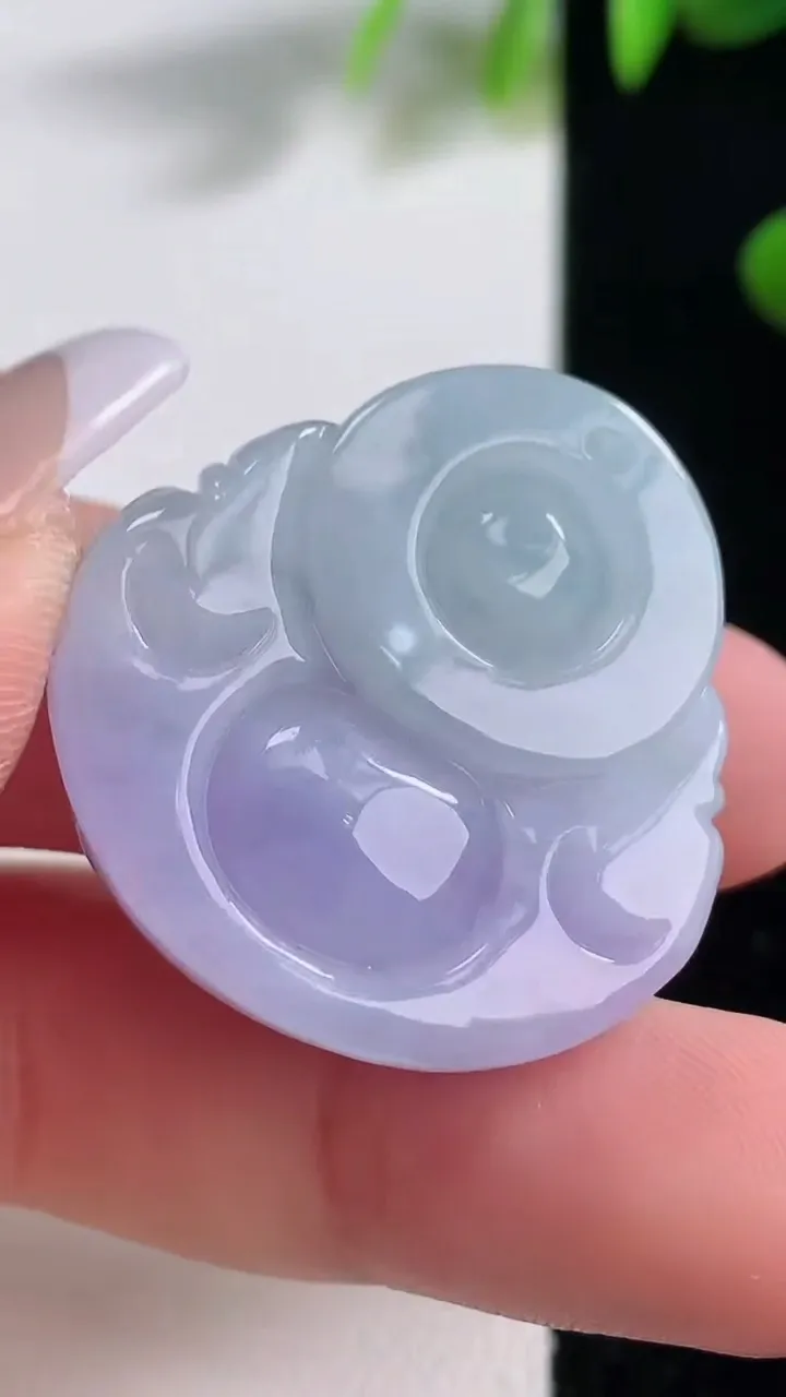 天然A货翡翠紫罗兰佛公吊坠，尺寸29.6-29.7-12.2，重量:18.98g
12月18日