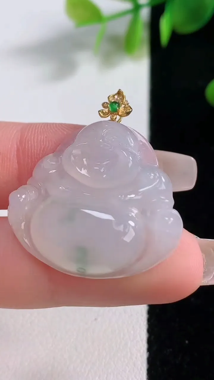 天然A货翡翠种飘花佛公吊坠，尺寸25-29-5.7，重量:6.42g
12月18日
