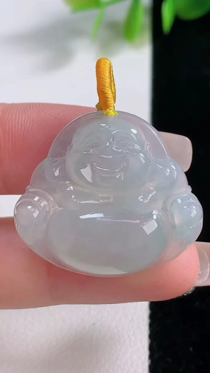 天然A货翡翠佛公吊坠，尺寸26.7-29.7-5.5，重量:6.64g
12月18日