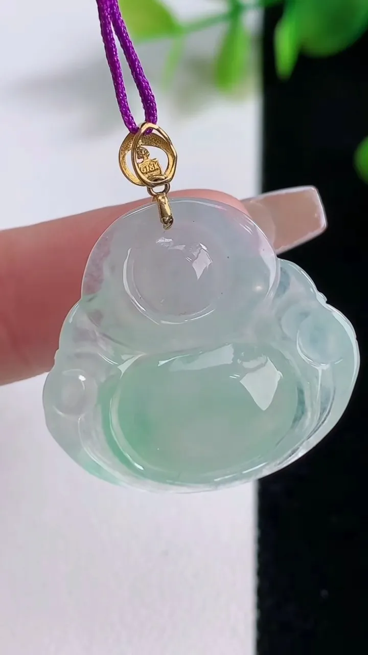 天然A货翡翠佛公吊坠，尺寸23.2-25.3-5.5，重量:4.69g
12月18日