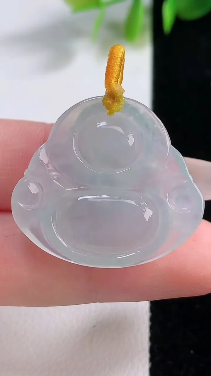 天然A货翡翠佛公吊坠，尺寸26.7-29.7-5.5，重量:6.64g
12月18日