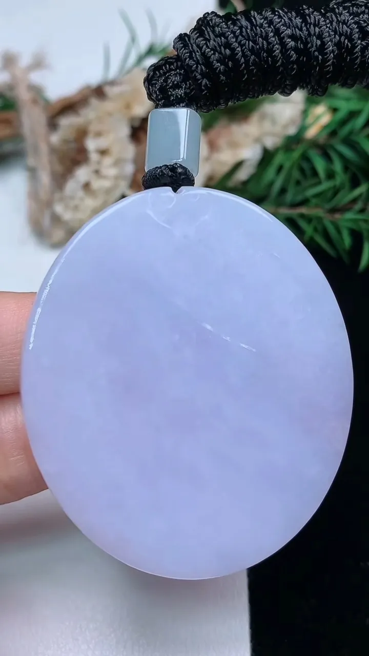 天然A货翡翠紫罗兰无相观音吊坠，尺寸50.5-44-11.5，重量:67.81g
12月18日