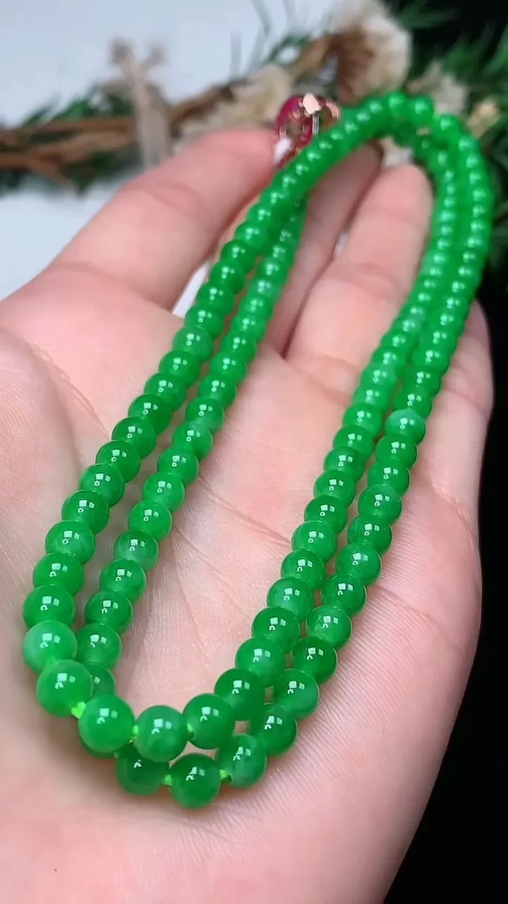 天然A货翡翠圆珠项链，尺寸5.1-122颗，重量:24.54g12月18日
工厂直销收藏佳品,种好水