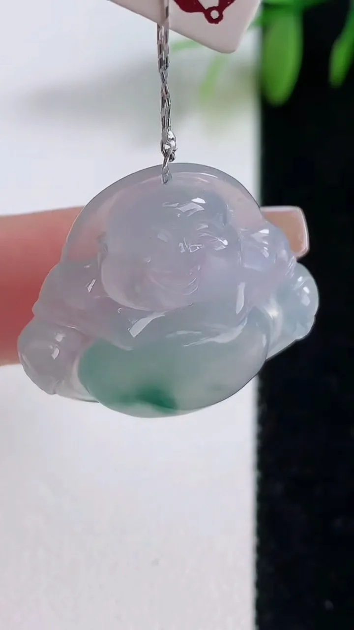 天然A货翡翠冰种飘花佛公吊坠，尺寸23.8-25.2-5.8，重量:5.37g
12月18日