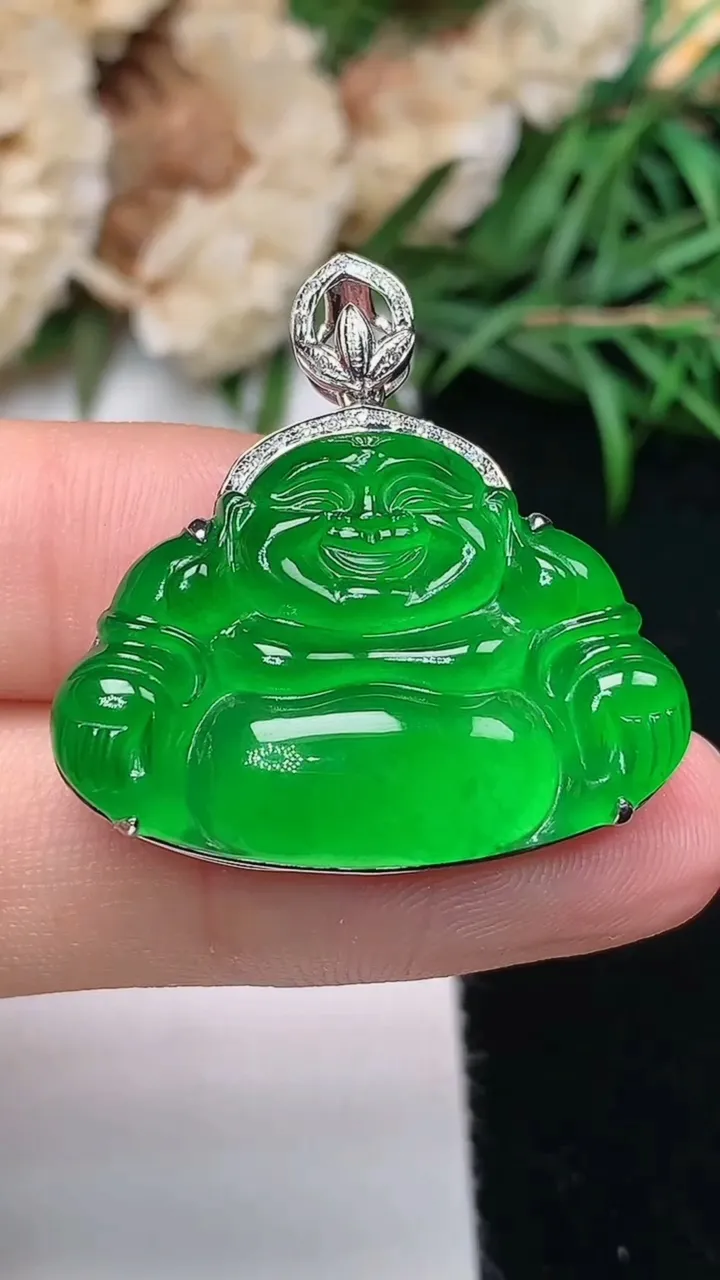 天然A货翡翠佛公吊坠，尺寸19.2-28-6，重量:3.68g
12月18日