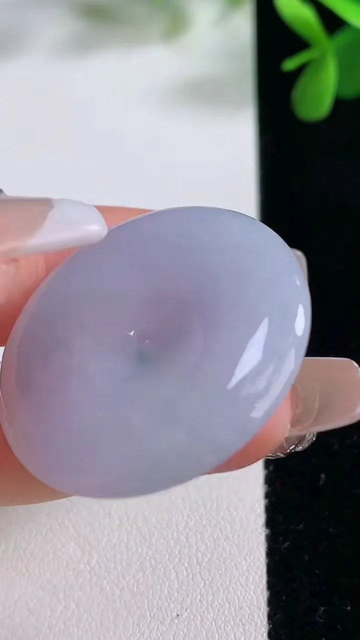 天然A货翡翠紫罗兰平安扣吊坠，尺寸32.9-5.8，重量:13.59g
12月19日