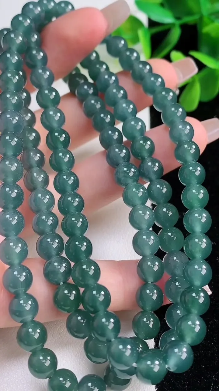 天然A货翡翠圆珠项链，尺寸7-108颗，重:59.89g
12月19日