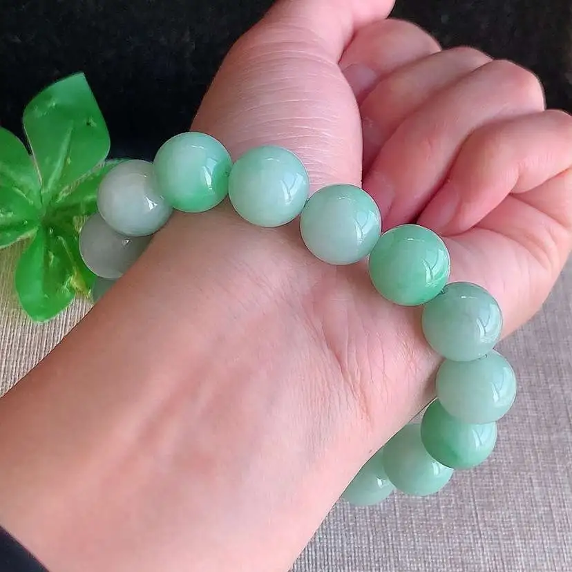 a货翡翠冰种满绿甜绿圆珠佛珠手串16颗  尺寸13.3mm 重量63.72g 1218